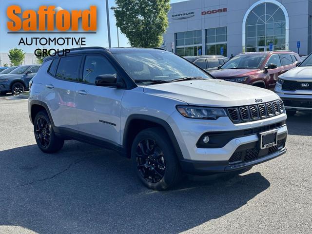 2024 Jeep Compass COMPASS LATITUDE 4X4