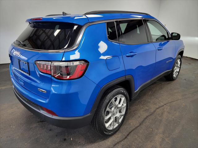 2024 Jeep Compass COMPASS LATITUDE LUX 4X4