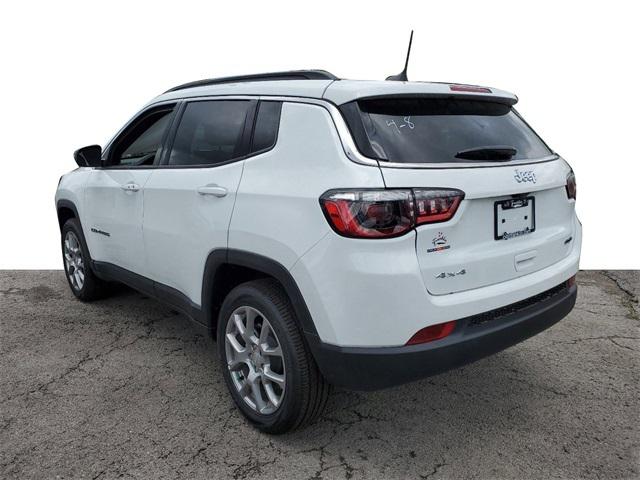 2024 Jeep Compass COMPASS LATITUDE LUX 4X4