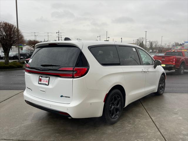 2024 Chrysler Pacifica Hybrid PACIFICA PLUG-IN HYBRID S APPEARANCE