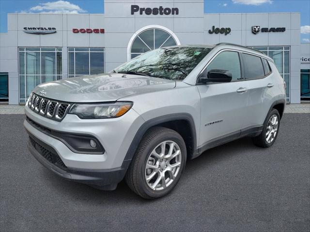 2024 Jeep Compass COMPASS LATITUDE LUX 4X4