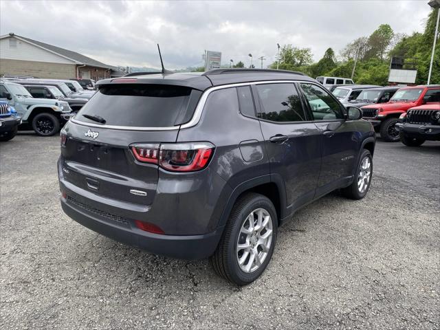 2024 Jeep Compass COMPASS LATITUDE LUX 4X4