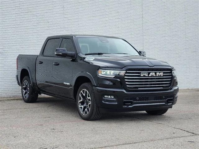 2025 RAM Ram 1500 RAM 1500 LARAMIE CREW CAB 4X4 57 BOX