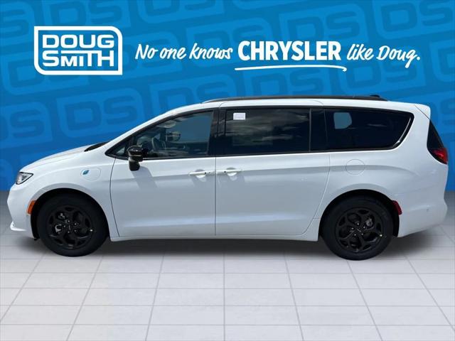 2024 Chrysler Pacifica Hybrid PACIFICA PLUG-IN HYBRID PREMIUM S APPEARANCE