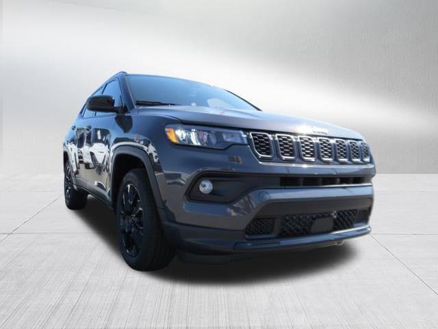 2024 Jeep Compass COMPASS LATITUDE 4X4