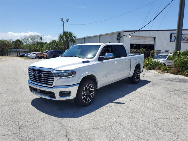 2025 RAM Ram 1500 RAM 1500 LARAMIE CREW CAB 4X4 57 BOX