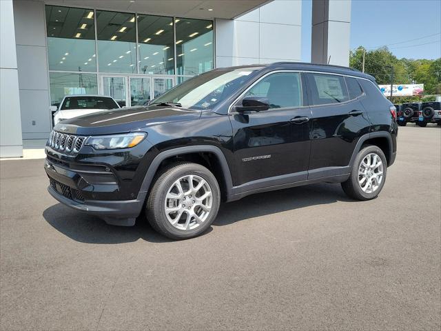 2024 Jeep Compass COMPASS LATITUDE LUX 4X4