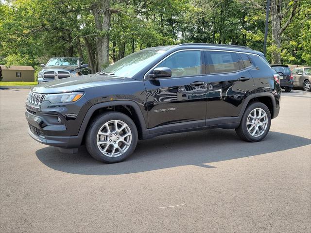 2024 Jeep Compass COMPASS LATITUDE LUX 4X4