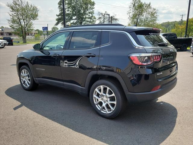 2024 Jeep Compass COMPASS LATITUDE LUX 4X4