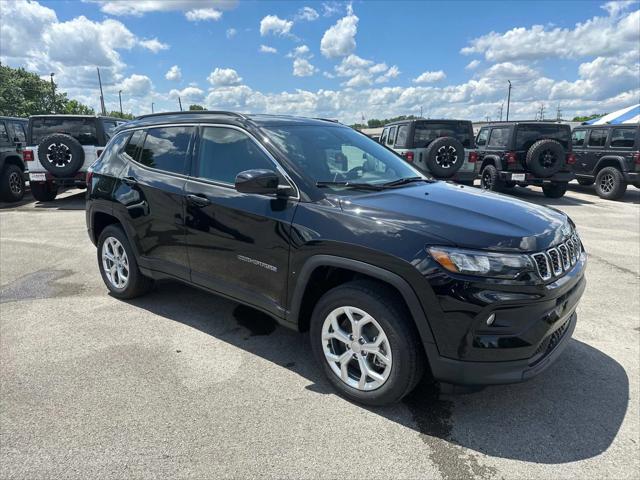 2024 Jeep Compass COMPASS LATITUDE 4X4