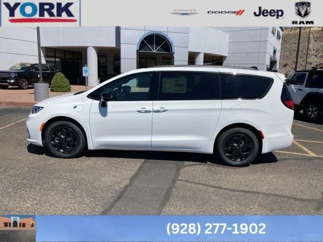 2024 Chrysler Pacifica Hybrid PACIFICA PLUG-IN HYBRID PREMIUM S APPEARANCE