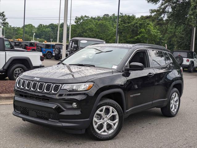 2024 Jeep Compass COMPASS LATITUDE 4X4