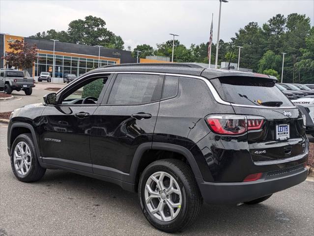 2024 Jeep Compass COMPASS LATITUDE 4X4