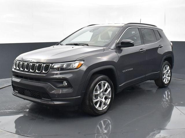 2024 Jeep Compass COMPASS LATITUDE LUX 4X4