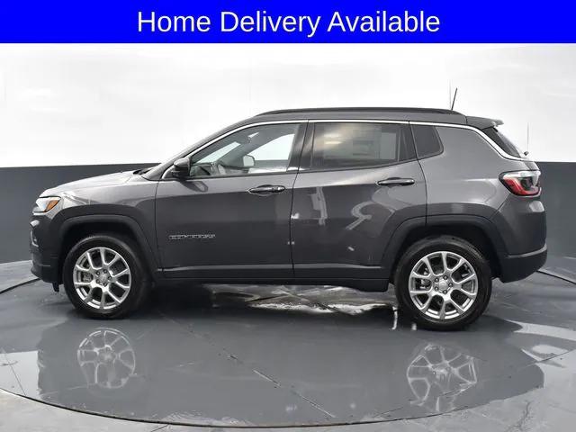 2024 Jeep Compass COMPASS LATITUDE LUX 4X4