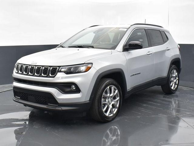 2024 Jeep Compass COMPASS LATITUDE LUX 4X4