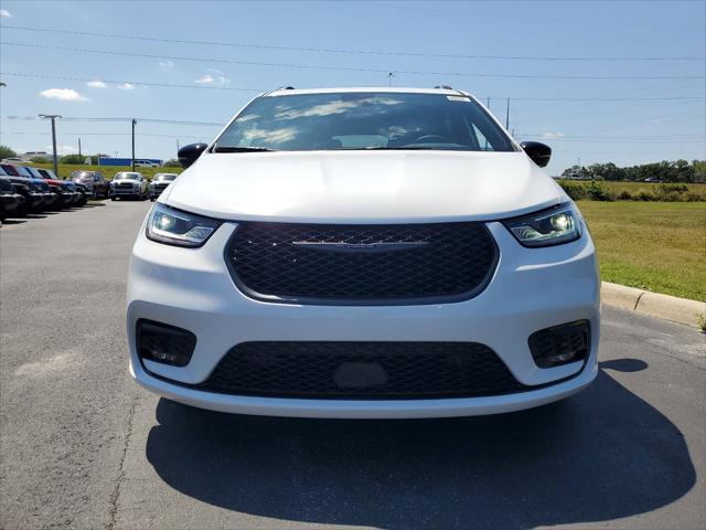 2024 Chrysler Pacifica Hybrid PACIFICA PLUG-IN HYBRID PREMIUM S APPEARANCE