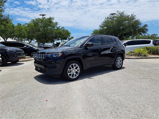 2024 Jeep Compass COMPASS LATITUDE LUX 4X4