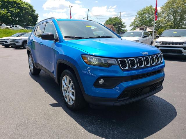 2024 Jeep Compass COMPASS LATITUDE LUX 4X4