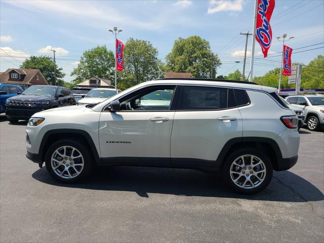 2024 Jeep Compass COMPASS LATITUDE LUX 4X4