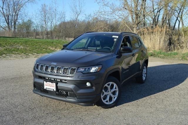 2024 Jeep Compass COMPASS LATITUDE 4X4