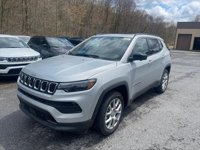 2024 Jeep Compass COMPASS LATITUDE LUX 4X4