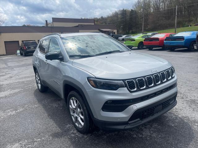 2024 Jeep Compass COMPASS LATITUDE LUX 4X4