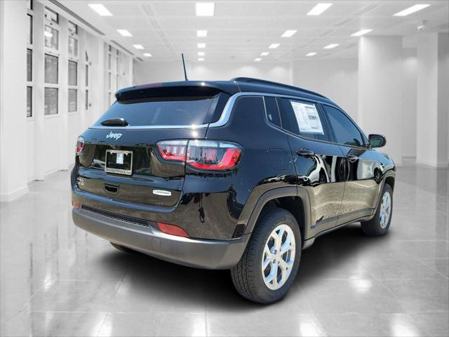 2024 Jeep Compass COMPASS LATITUDE 4X4