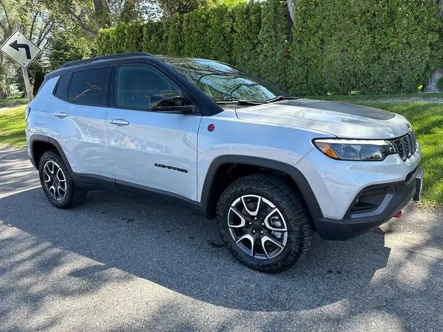 2024 Jeep Compass COMPASS TRAILHAWK 4X4