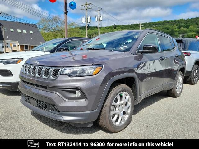 2024 Jeep Compass COMPASS LATITUDE LUX 4X4