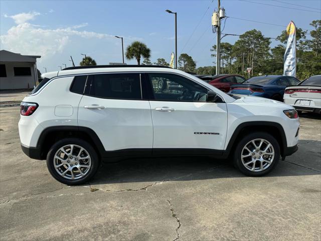 2024 Jeep Compass COMPASS LATITUDE LUX 4X4