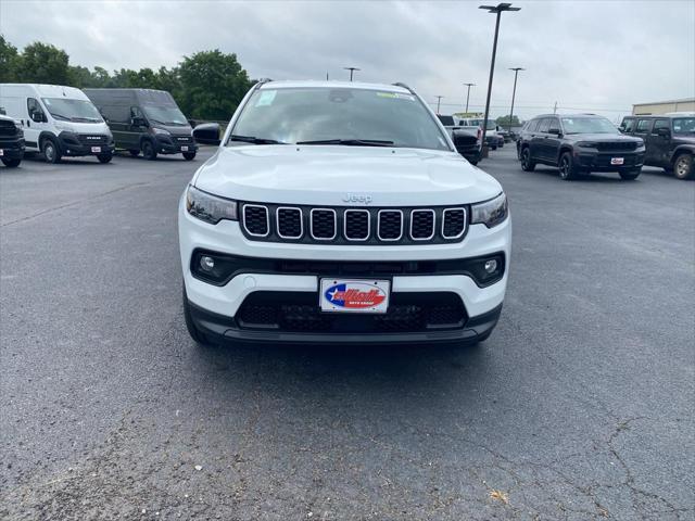 2024 Jeep Compass COMPASS LATITUDE LUX 4X4