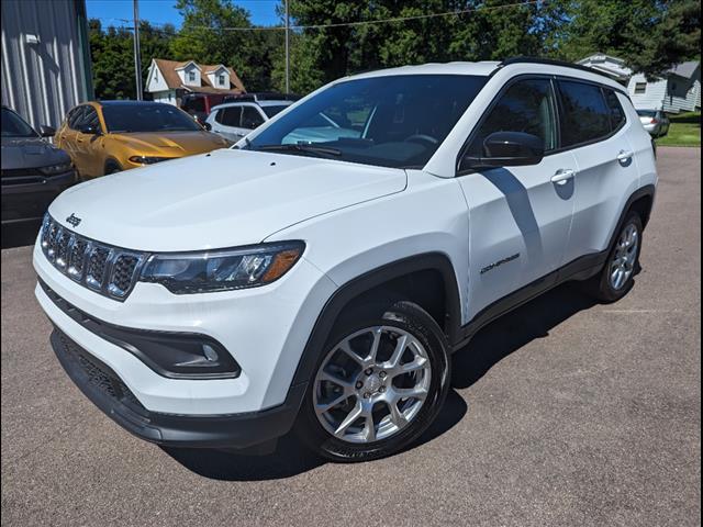 2024 Jeep Compass COMPASS LATITUDE LUX 4X4