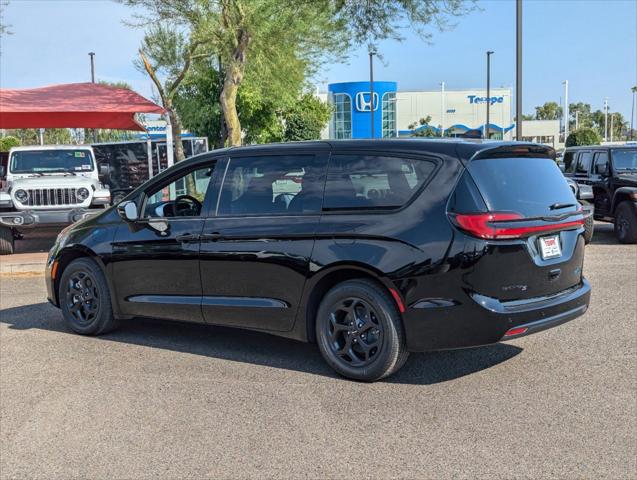 2024 Chrysler Pacifica Hybrid PACIFICA PLUG-IN HYBRID S APPEARANCE