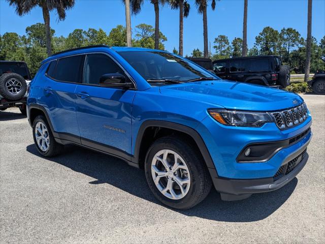 2024 Jeep Compass COMPASS LATITUDE 4X4