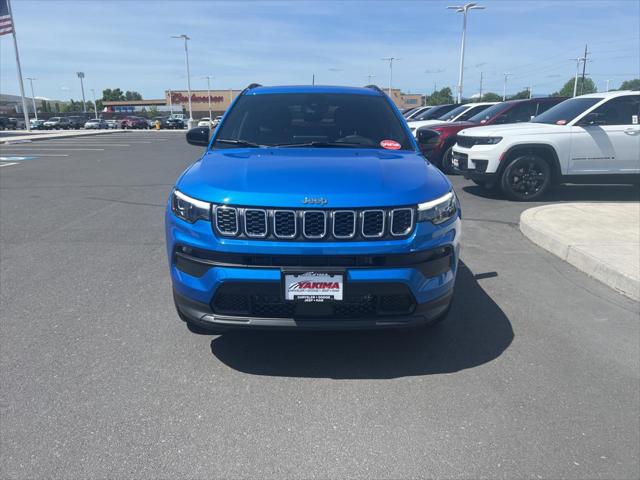 2024 Jeep Compass COMPASS LATITUDE LUX 4X4