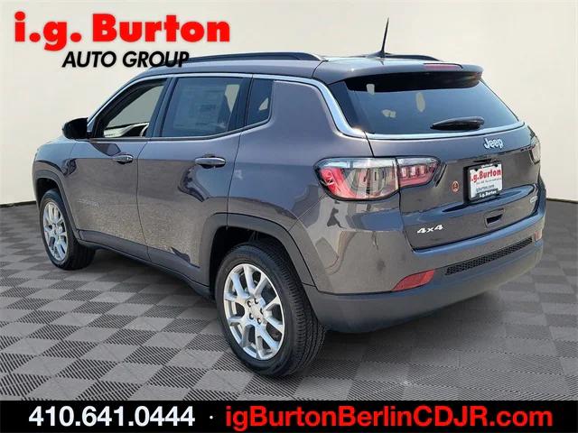 2024 Jeep Compass COMPASS LATITUDE LUX 4X4