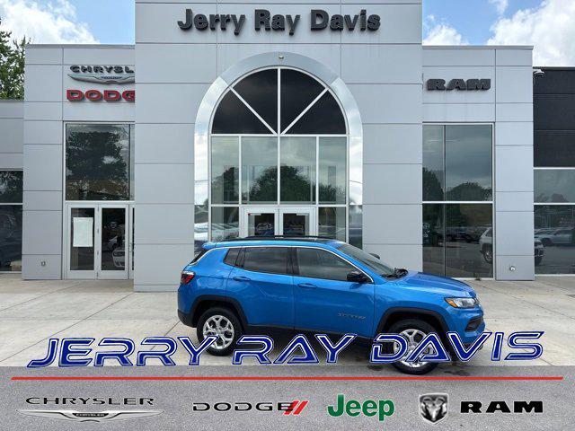 2024 Jeep Compass COMPASS LATITUDE 4X4