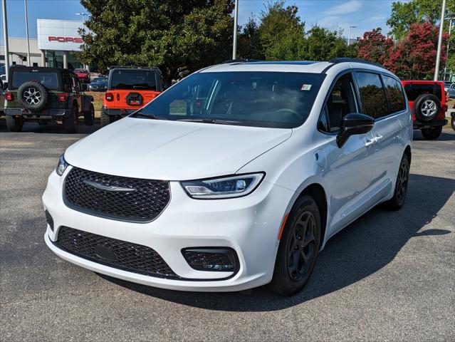 2024 Chrysler Pacifica Hybrid PACIFICA PLUG-IN HYBRID PREMIUM S APPEARANCE