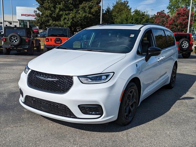 2024 Chrysler Pacifica Hybrid PACIFICA PLUG-IN HYBRID PREMIUM S APPEARANCE