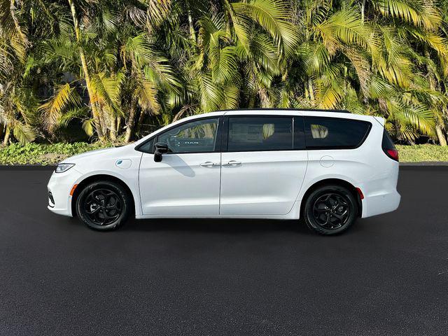 2024 Chrysler Pacifica Hybrid PACIFICA PLUG-IN HYBRID PREMIUM S APPEARANCE