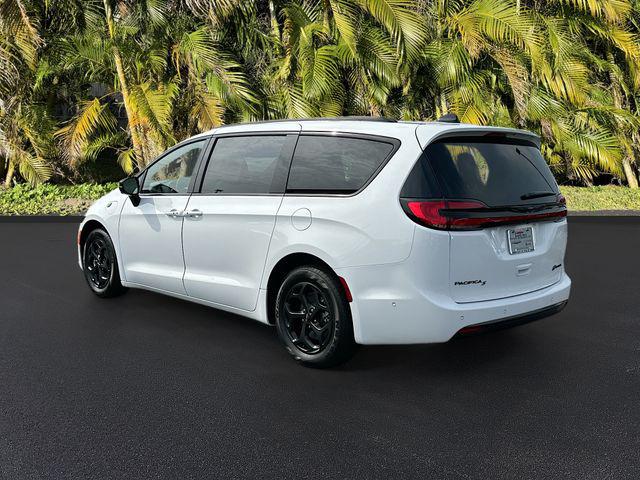 2024 Chrysler Pacifica Hybrid PACIFICA PLUG-IN HYBRID PREMIUM S APPEARANCE