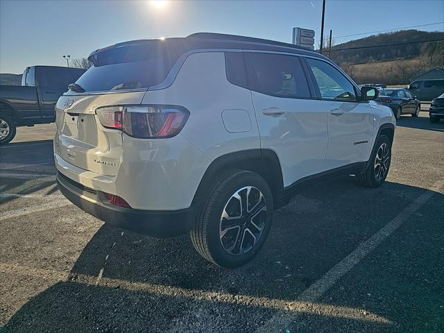 2024 Jeep Compass COMPASS LIMITED 4X4