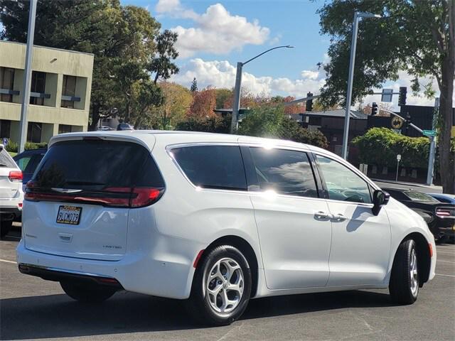2024 Chrysler Pacifica Limited