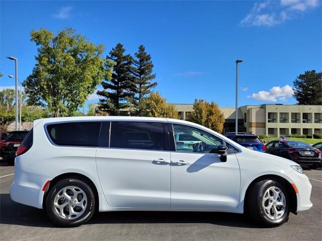 2024 Chrysler Pacifica Limited