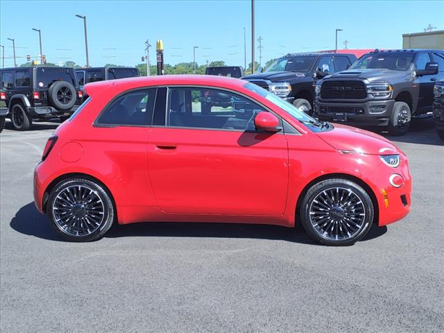 2024 Fiat FIAT 500e 500e INSPI(RED)