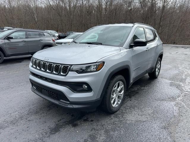 2024 Jeep Compass COMPASS LATITUDE 4X4