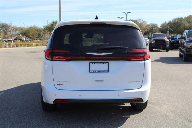 2024 Chrysler Pacifica PACIFICA LIMITED