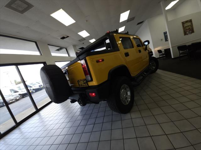 2005 HUMMER H2 Base 4WD 4dr Crew Cab SB Pickup