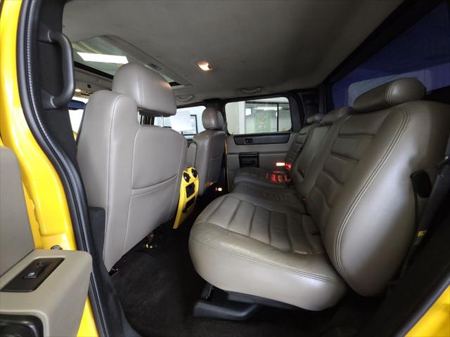 2005 HUMMER H2 Base 4WD 4dr Crew Cab SB Pickup